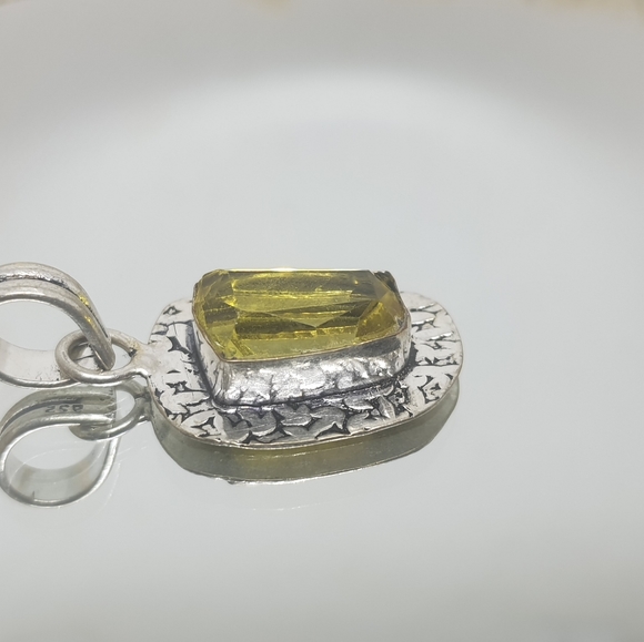 Silver Pendant - Picture 2 of 2